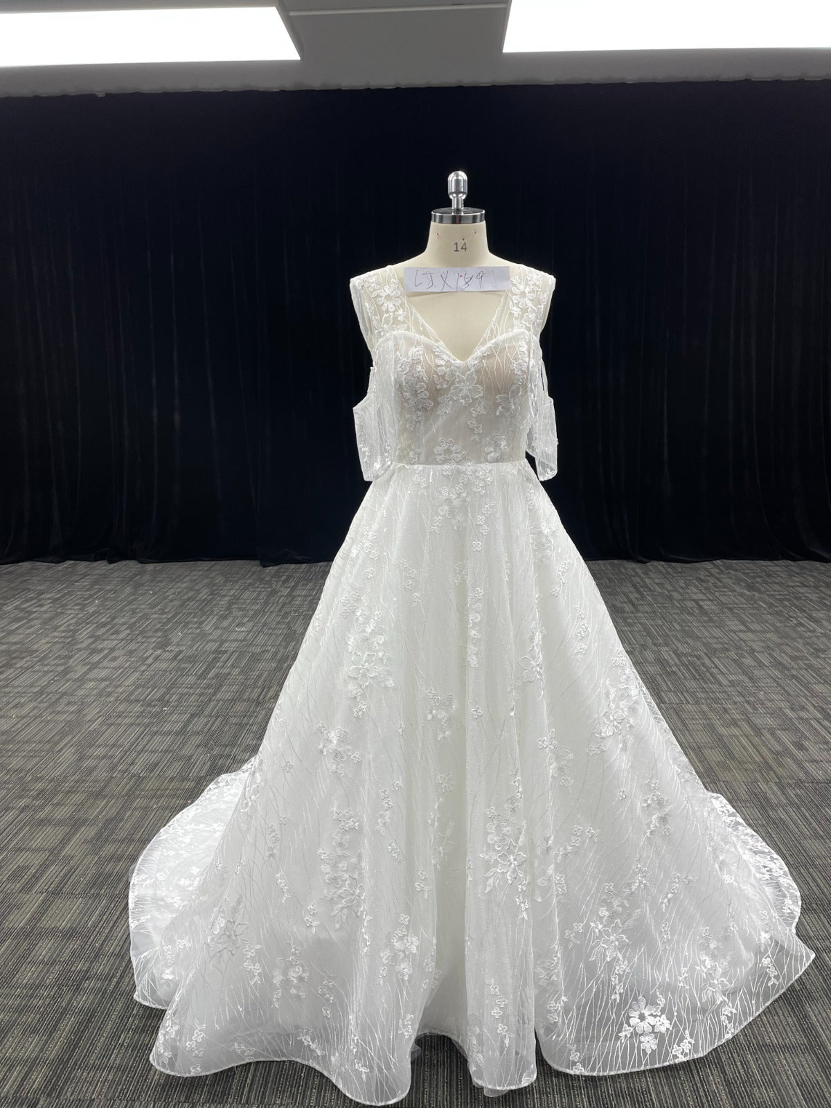 A-LINE WEDDING DRESS