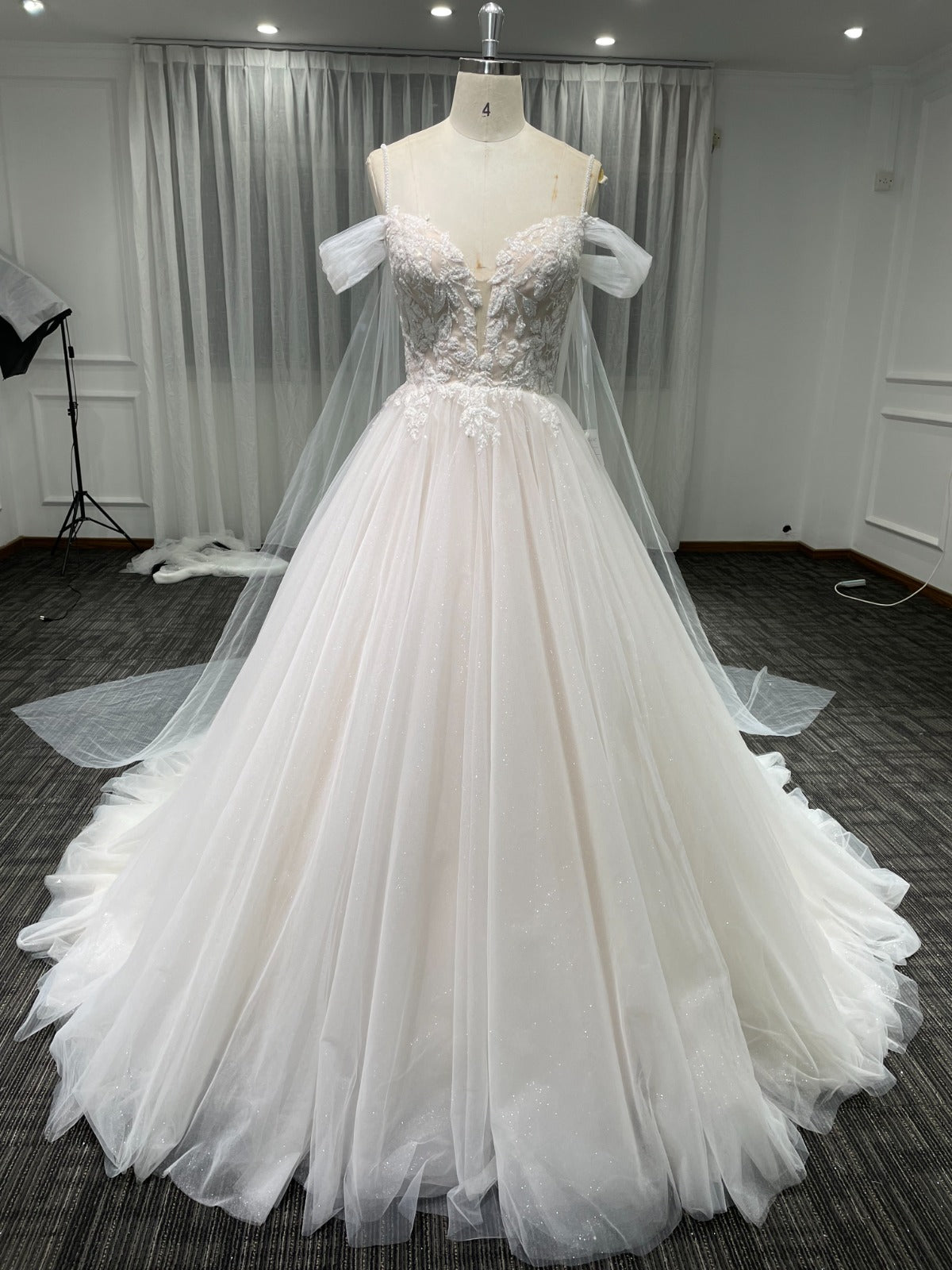 A-LINE WEDDING DRESS