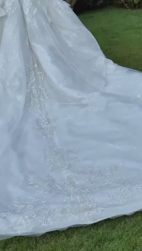 Ballgown wedding dress